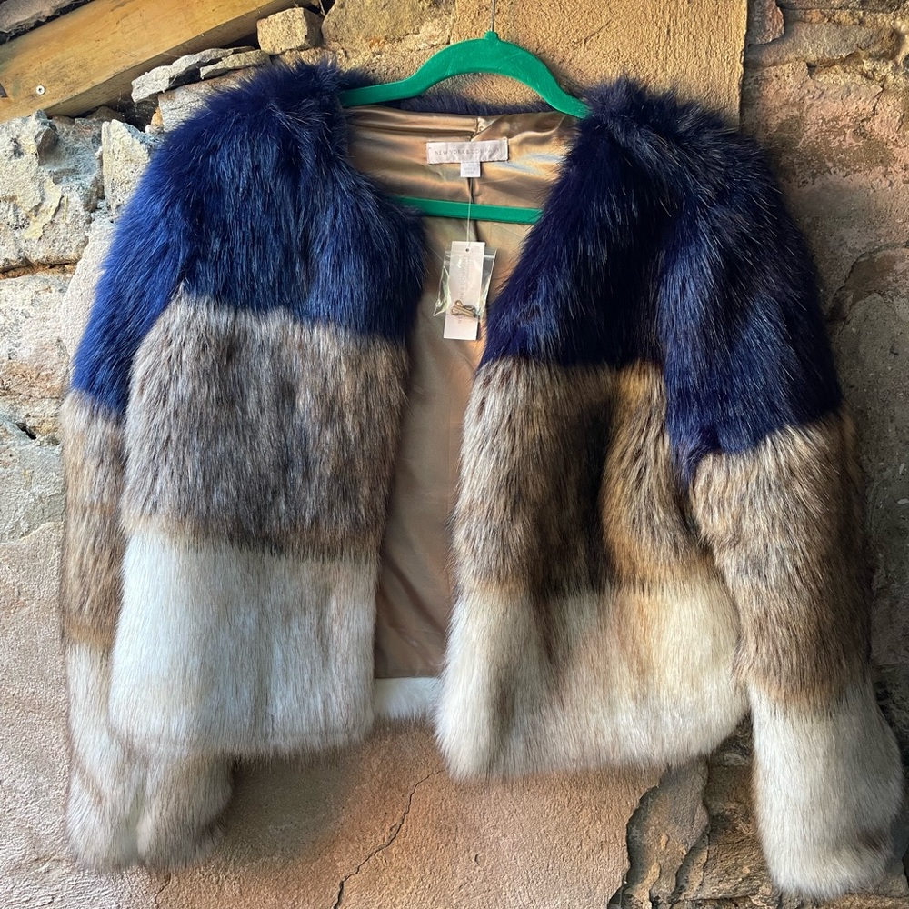 ✨NWT✨ New York & Company Faux Fur Jacket